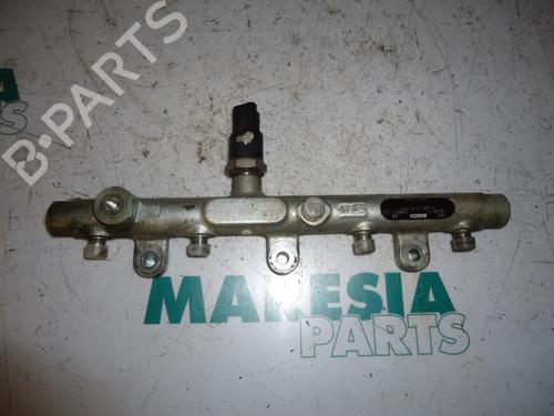 Used Injection rail CITROËN XSARA PICASSO (N68) 2.0 HDi (90 hp) 31448945