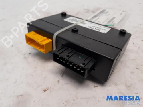 Used Control unit PEUGEOT 307 CC (3B) 2.0 16V (140 hp) 31518992