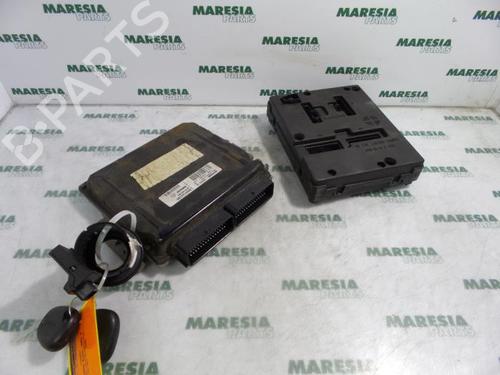 engine-control-unit-ecu-renault-scenic-i-mpv-ja01_-fa0_-1999-2000-2001-2002-2003-2004-2005-2006-2007-2008-2009-2010-31472185 main image