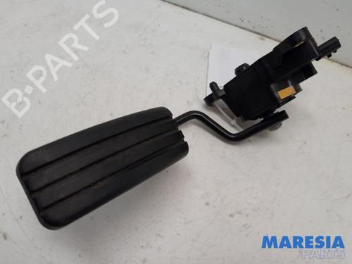 Used Electronic module Electronic module RENAULT CLIO III (BR0/1, CR0/1) 1.4 16V (98 hp) 31535978 31535978