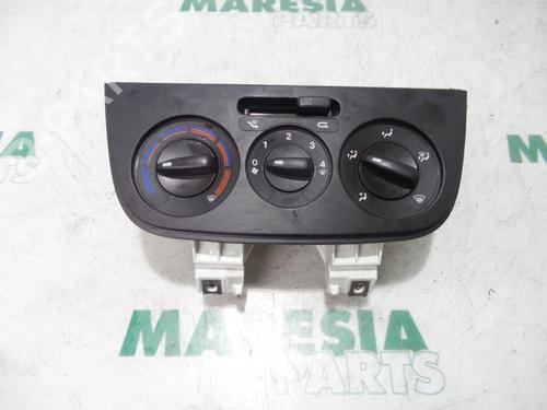 Commande Chauffage FIAT QUBO (225_) 1.3 D Multijet (225CXB1A, 225AXB1A, 225CXB11, 225AXB11,... (75 hp) 31403015