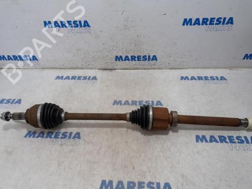 Used Right front driveshaft RENAULT TRAFIC III Van (FG_) 1.6 dCi 140 (FGMA, FGMC) (140 hp) 31449815