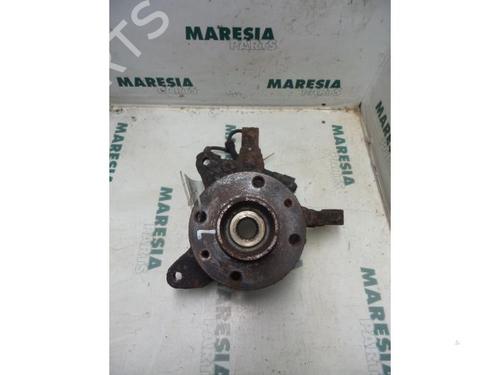 Used Left front steering knuckle RENAULT MEGANE I Coach (DA0/1_) 1.6 16V (DA0B, DA04, DA11) (107 hp) 31443486