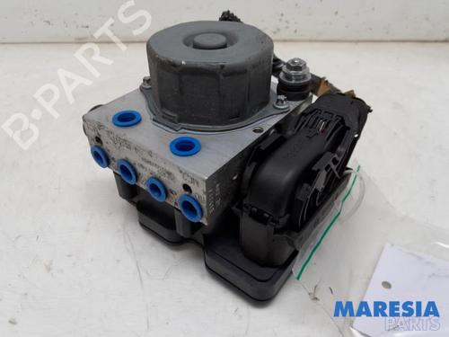 Used ABS pump RENAULT CLIO IV (BH_) 1.2 TCe 120 (BHM0) (120 hp) 31406786
