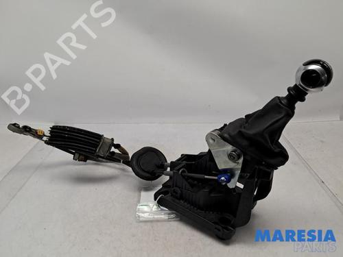 Used Gear lever CITROËN DS3 Convertible 1.6 THP 155 (156 hp) 31511191