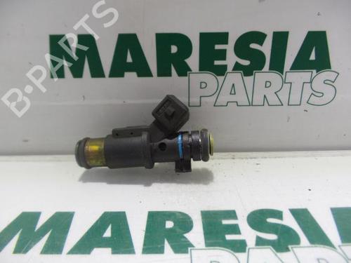 Used Injector PEUGEOT 206 Hatchback (2A/C) 1.4 i (75 hp) 31445585