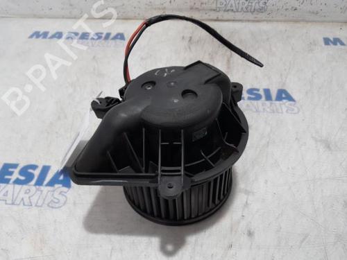 Heater blower motor RENAULT TRAFIC II Van (FL) 2.5 dCi 145 (FL0J) | BP31448159M62
