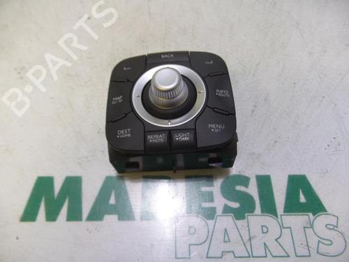 Comutador RENAULT GRAND SCÉNIC III (JZ0/1_) 1.6 16V (JZ0U) (109 hp) 31520953