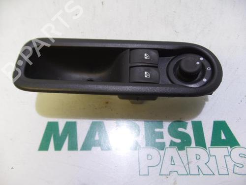 Used Switch RENAULT TWINGO II (CN0_) 1.5 dCi 90 (86 hp) 31502347