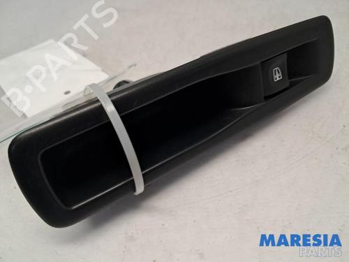 Used Switch RENAULT MEGANE III Grandtour (KZ0/1) 1.2 TCe (KZ2B, KZ11) (116 hp) 31513061