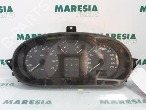Used Instrument cluster Instrument cluster RENAULT MEGANE I (BA0/1_) 1.4 16V (BA0D, BA1H, BA0W, BA10) (95 hp) 31490451 31490451