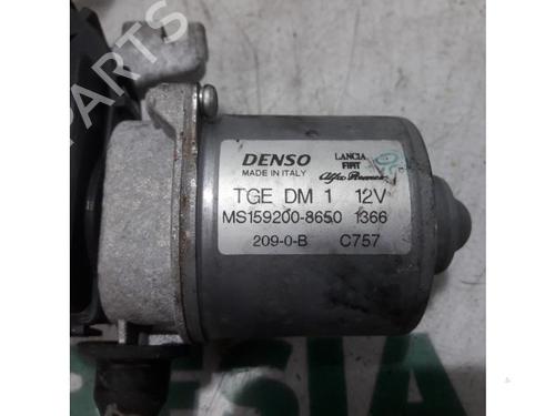 Front wiper motor FIAT 500 (312_) 1.2 (312AXA1A) | BP31420755M29