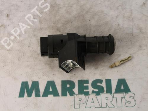 Used Ignition barrel FIAT STILO (192_) 1.4 16V (192AXH1B, 192BXH1B) (95 hp) 31467519