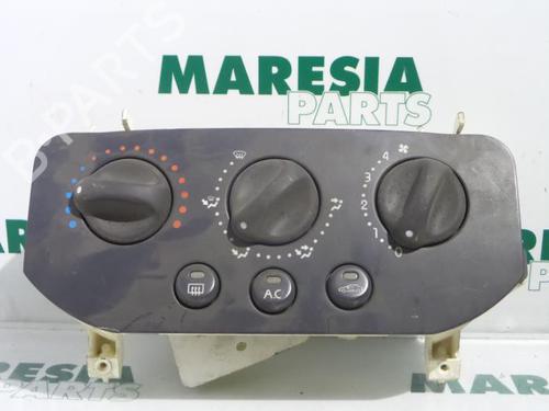 Used Climate control RENAULT CLIO II (BB_, CB_) 1.6 (B/CB0D, BB00) (90 hp) 31413206