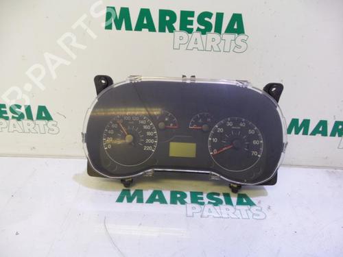 Used Instrument cluster FIAT GRANDE PUNTO (199_) 1.3 D Multijet (75 hp) 31526801