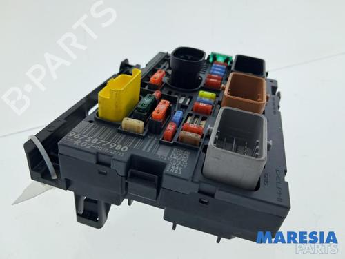 Fuse box CITROËN C4 Picasso I MPV (UD_) 1.6 THP 155 | BP32281185E1