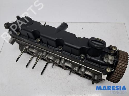 Used Cylinder head CITROËN C5 I Break (DE_) 2.0 HDi (DERHZB, DERHZE) (109 hp) 31395775