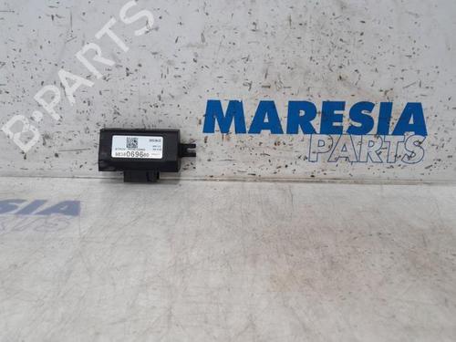 Used Electronic module DS DS 3 / DS 3 CROSSBACK (UR_, UC_, UJ_) 1.2 PureTech 130 (URHNSS) (131 hp) 31437482