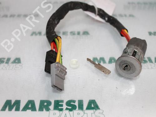 ignition-barrel-renault-kangoo-express-fc01_-1997-31452981 main image