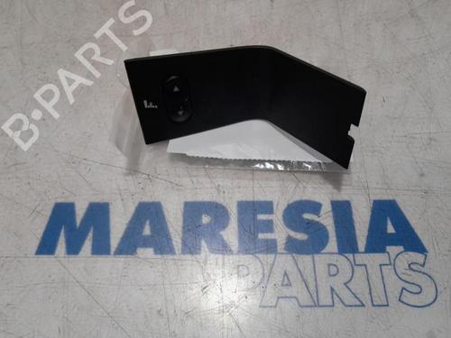 switch-fiat-punto-199_-2012-31460753 main image