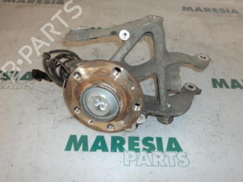 Used Right rear steering knuckle PEUGEOT 407 SW (6E_, 6D_) 2.0 HDi 135 (136 hp) 31530596