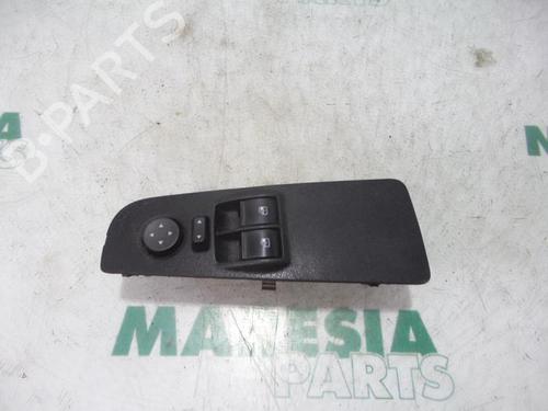 switch-fiat-grande-punto-199_-2005-31399106 main image