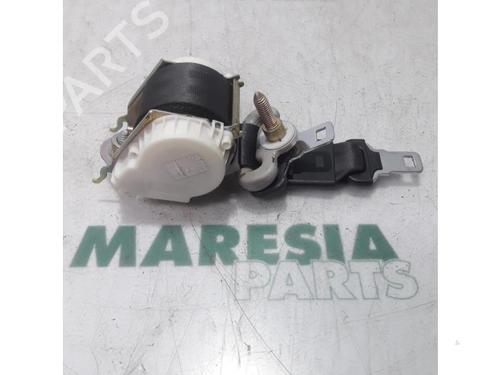 Used Rear center seatbelt RENAULT MODUS / GRAND MODUS (F/JP0_) 1.5 dCi (FP0D, JP0D) (82 hp) 31470510