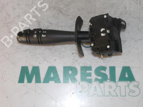 Used Steering column stalk RENAULT CLIO II (BB_, CB_) 1.2 (BB0A, BB0F, BB10, BB1K, BB28, BB2D, BB2H, CB0A,... (58 hp) 31508637