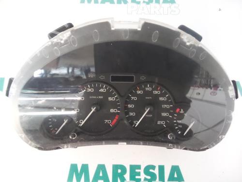 Used Instrument cluster PEUGEOT 206 Hatchback (2A/C) 1.4 i (75 hp) 31488784