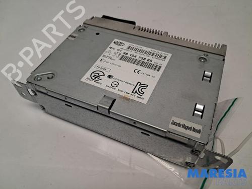 Used Radio Radio PEUGEOT 308 SW II (LC_, LJ_, LR_, LX_, L4_) 1.2 THP 110 (110 hp) 31472480 31472480