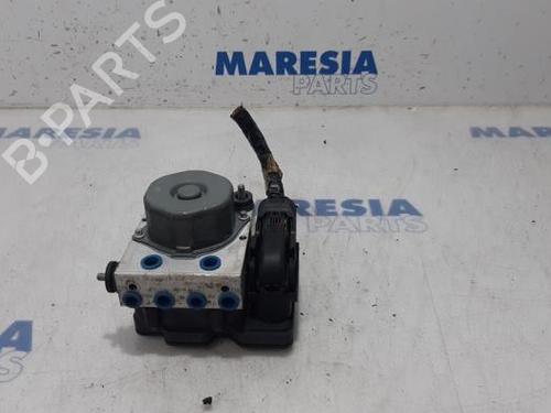 ABS Bremseaggregat RENAULT CLIO IV (BH_) 0.9 TCe 90 (BHNF, BHMA, BHMH, BHJK, BHJR) (90 hp) 31518478