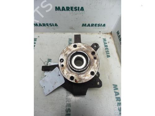 Used Right front steering knuckle RENAULT LAGUNA II (BG0/1_) 1.9 dCi (BG08, BG0G) (120 hp) 31386134