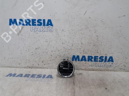 Used Air vent FIAT 500 (312_) 1.2 (312AXA1A) (69 hp) 31524459