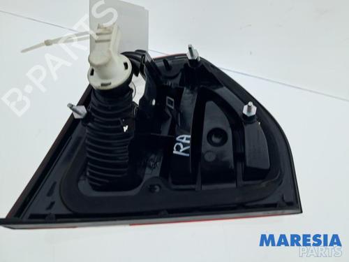 Right taillight CITROËN C4 Picasso I MPV (UD_) 1.6 THP 155 | BP32133081C35
