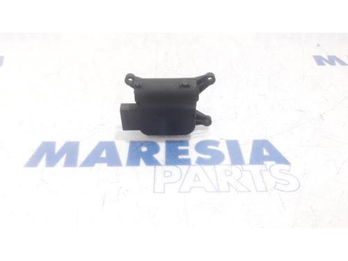 other-lancia-thesis-841_-2002-2003-2004-2005-2006-2007-2008-2009-31423106 main image