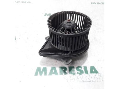 Used Heater blower motor RENAULT TRAFIC II Van (FL) 2.0 dCi 90 (FL0H, FL00, FL01, FL0M, FL0P, FL0S) (90 hp) 31434099