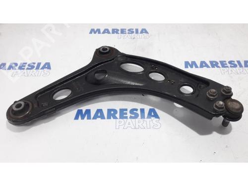 Used Left front suspension arm RENAULT TRAFIC II Bus (JL) 2.0 dCi 115 (JL00, JL01, JL0H, JL0M, JL0U) (114 hp) 31477005