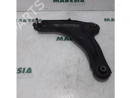 Used Left front suspension arm Left front suspension arm RENAULT LAGUNA II Grandtour (KG0/1_) 2.0 16V (KG00, KG0K, KG0W, KG0P) (135 hp) 31484842 31484842