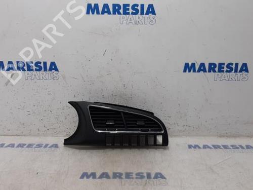 Used Air vent PEUGEOT 3008 I MPV (0U_) 1.6 THP (156 hp) 31474743