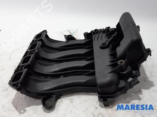 Used Injection rail RENAULT SCÉNIC II (JM0/1_) 1.6 (JM0C, JM0J, JM1B) (113 hp) 31427163