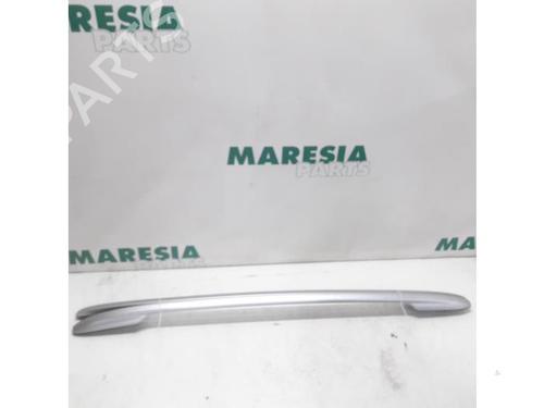 Used Roof bar RENAULT MEGANE III Grandtour (KZ0/1) 1.5 dCi (KZ0C, KZ1A) (90 hp) 31529144
