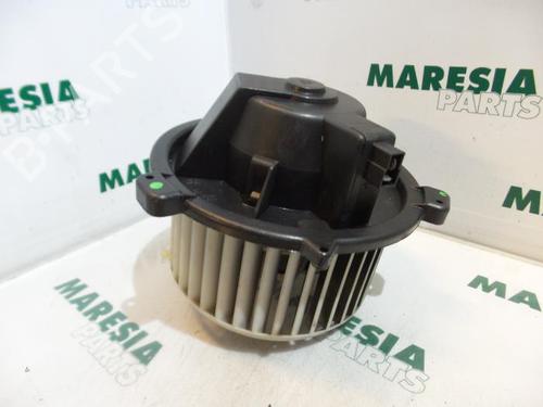 Used Heater blower motor FIAT PUNTO (176_) 60 1.2 (176AP, 176AR, 176AQ, 176BB) (60 hp) 31458705