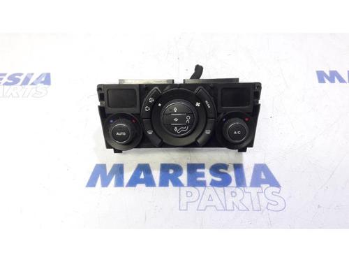 Used Climate control PEUGEOT 5008 (0U_, 0E_) 1.6 HDi (112 hp) 31394018