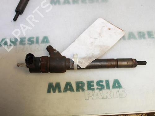 injector-fiat-punto-188_-1999-2000-2001-2002-2003-2004-2005-2006-2007-2008-2009-2010-2011-2012-31501669 main image