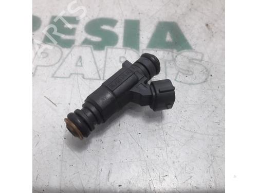 Used Injector PEUGEOT 2008 I (CU_) 1.2 VTi (82 hp) 31511916