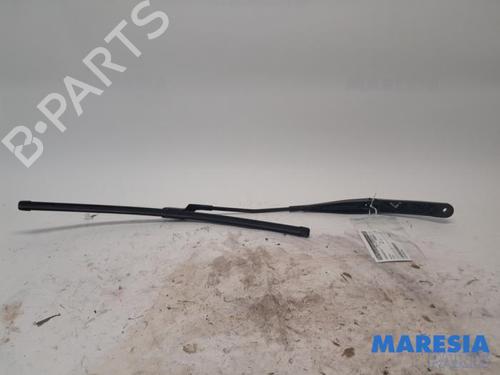 Used Front windshield wiper arm Front windshield wiper arm ALFA ROMEO GIULIETTA (940_) 1.8 TBi (940FXC1A) (230 hp) 39932316 39932316