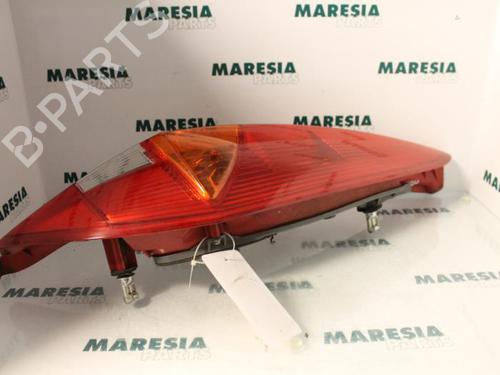 right-taillight-fiat-punto-188_-1999-2000-2001-2002-2003-2004-2005-2006-2007-2008-2009-2010-2011-2012-31397255 main image