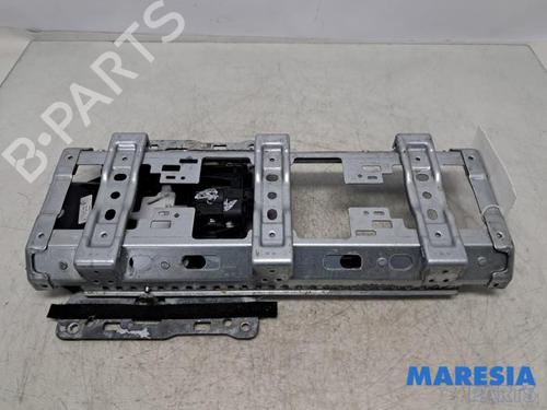 Console central RENAULT SCÉNIC IV (J9_) 1.3 TCe 140 (140 hp) 31861101