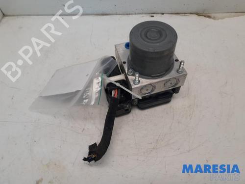 Módulo de ABS OPEL VIVARO C Van (K0) 1.5 (102 hp) 31527988