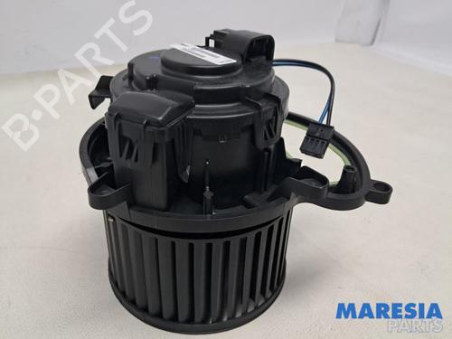 Used Heater blower motor RENAULT MEGANE IV Hatchback (B9A/M/N_) 1.2 TCe 130 (B9MR) (130 hp) 31816728